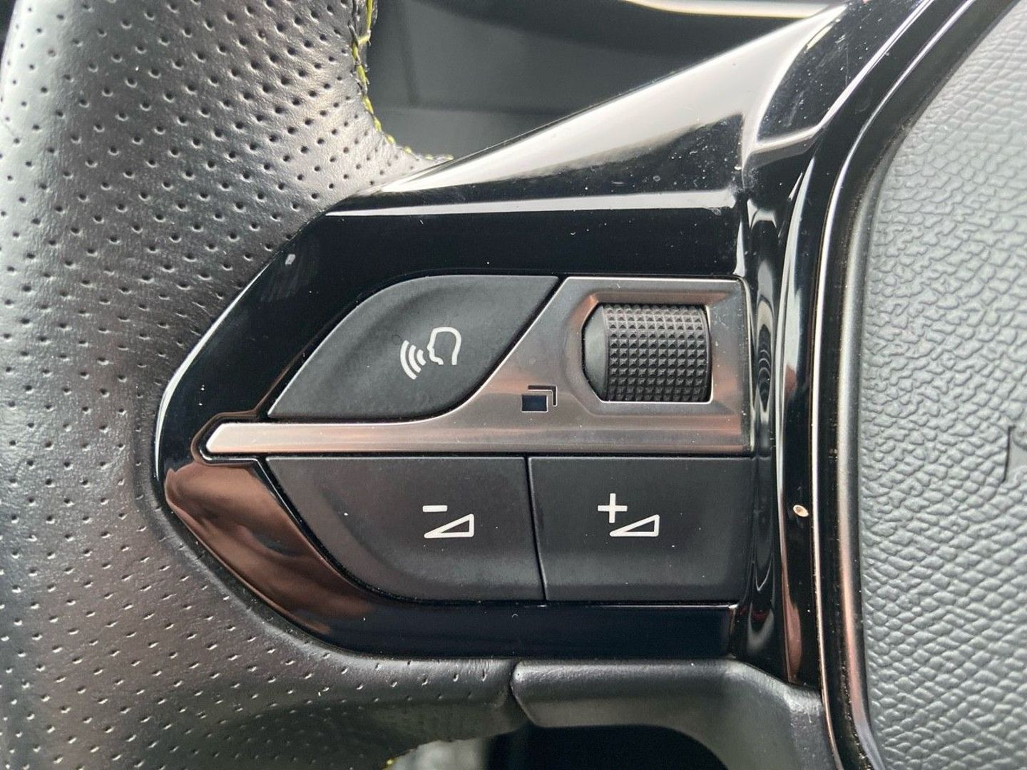 PEUGEOT E-2008 en vente à Albi chez votre mandataire automobile