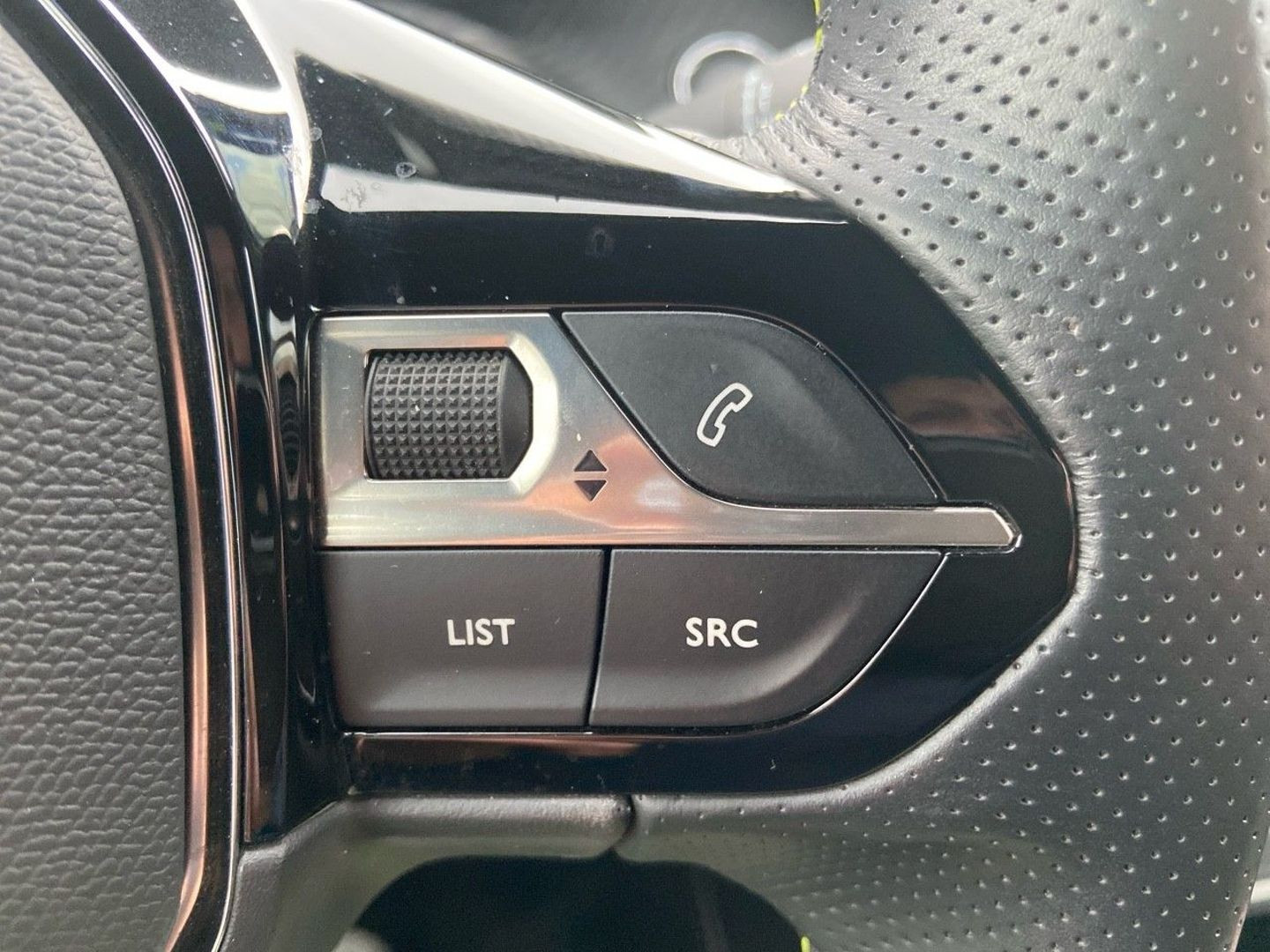 PEUGEOT E-2008 en vente à Albi chez votre mandataire automobile