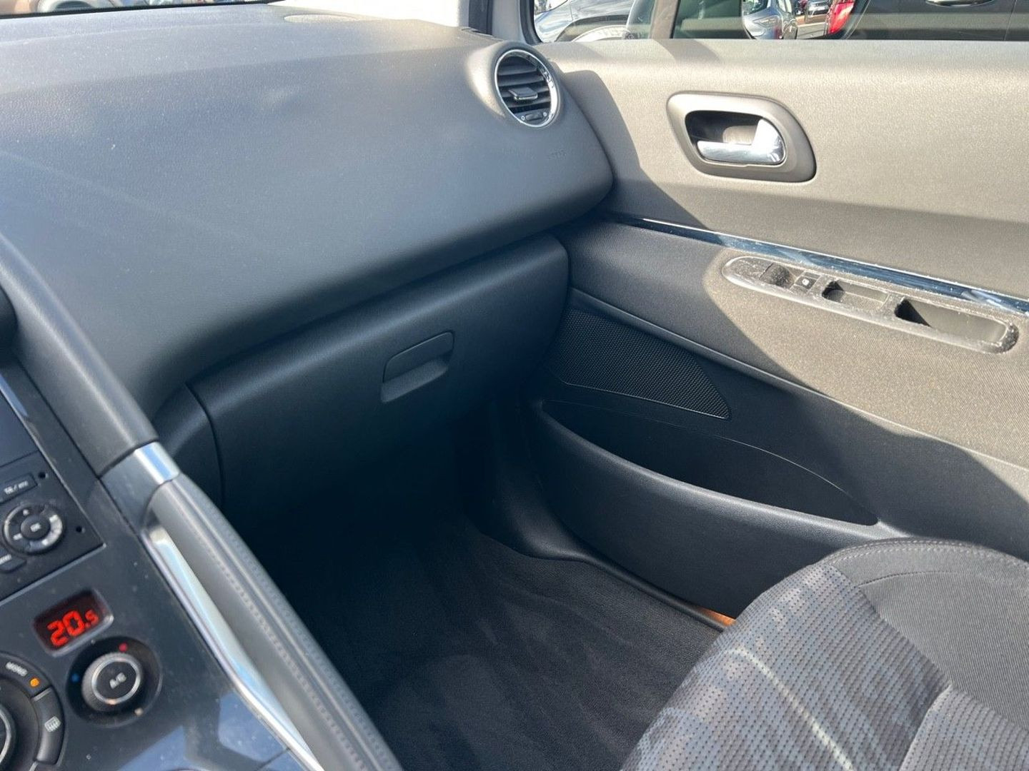 PEUGEOT 3008 en vente à Albi chez votre mandataire automobile