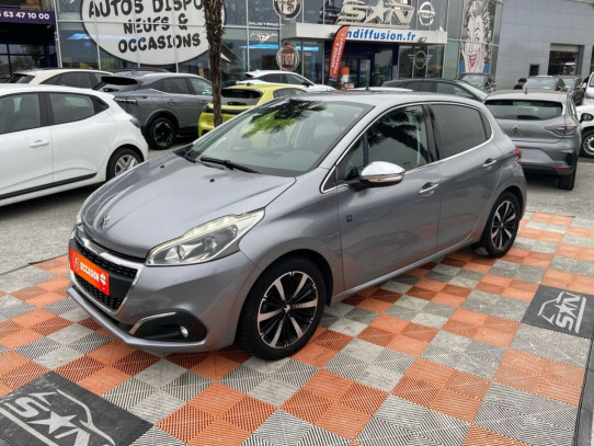 Acheter PEUGEOT 208 PureTech 82 TECH EDITION GPS Caméra Park Assist chez SN Diffusion