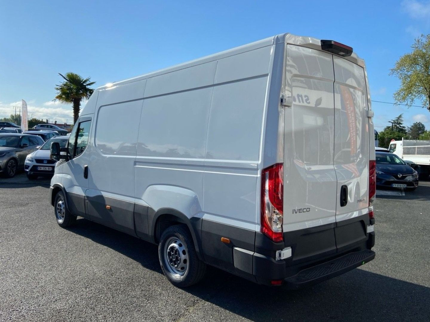 IVECO DAILY 35S FOURGON en vente à Albi chez votre mandataire automobile