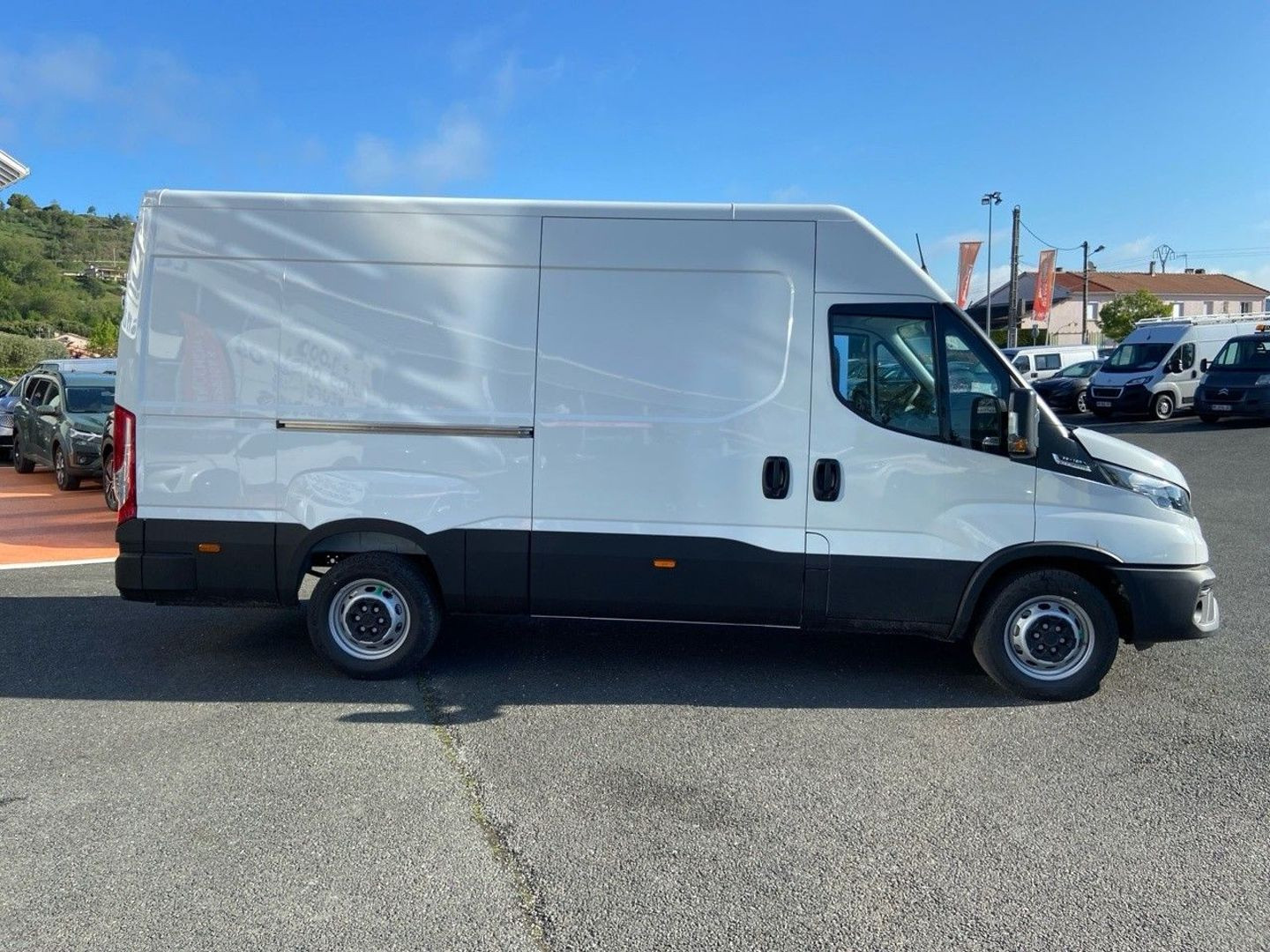 IVECO DAILY 35S FOURGON en vente à Albi chez votre mandataire automobile