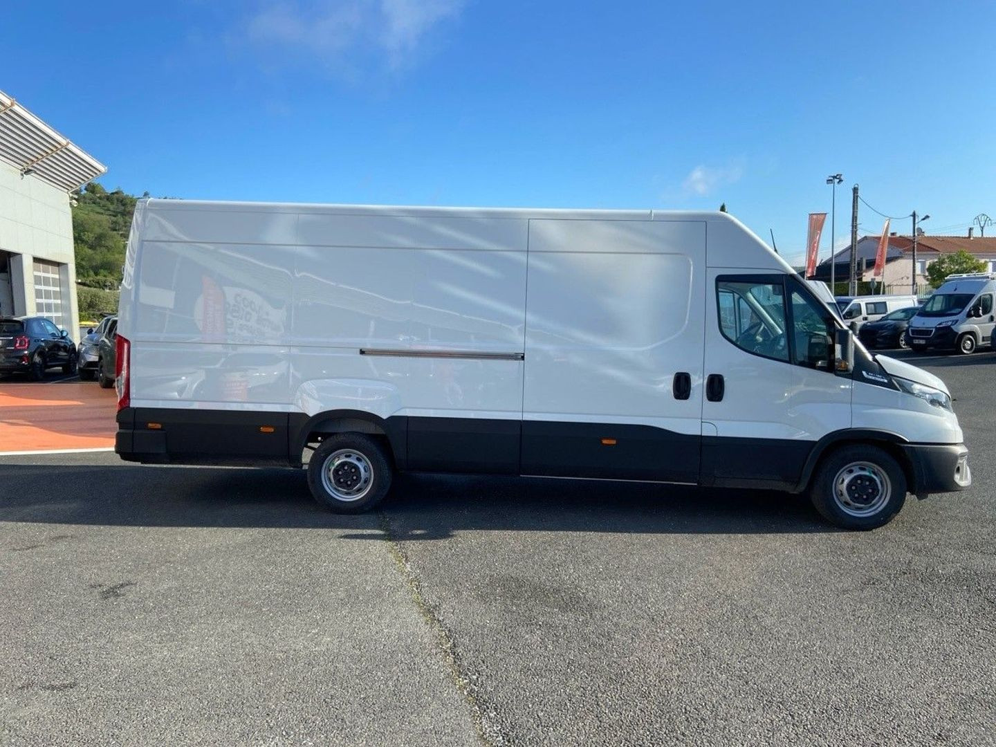 IVECO DAILY 35S FOURGON en vente à Albi chez votre mandataire automobile