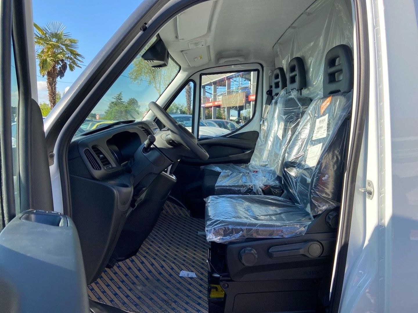 IVECO DAILY 35S FOURGON en vente à Albi chez votre mandataire automobile