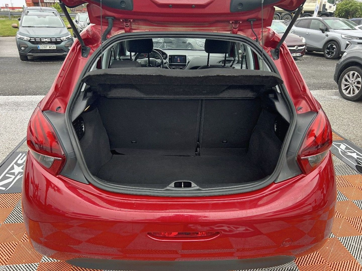 PEUGEOT 208 en vente à Albi chez votre mandataire automobile