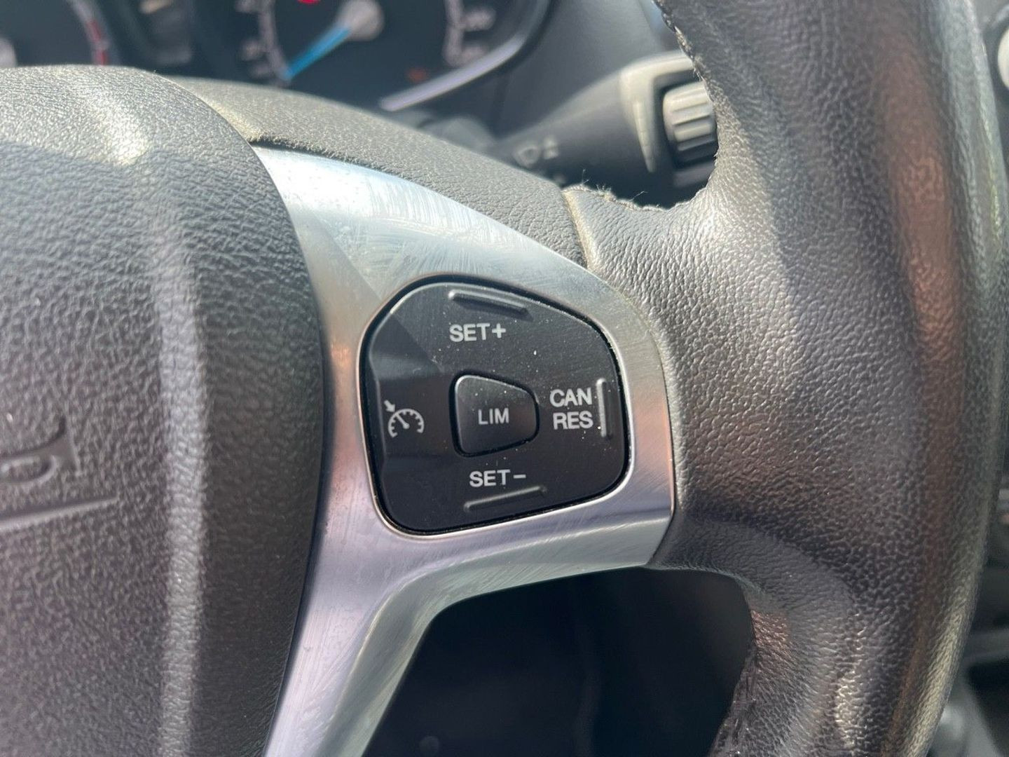 FORD Tourneo Courier en vente à Albi chez votre mandataire automobile