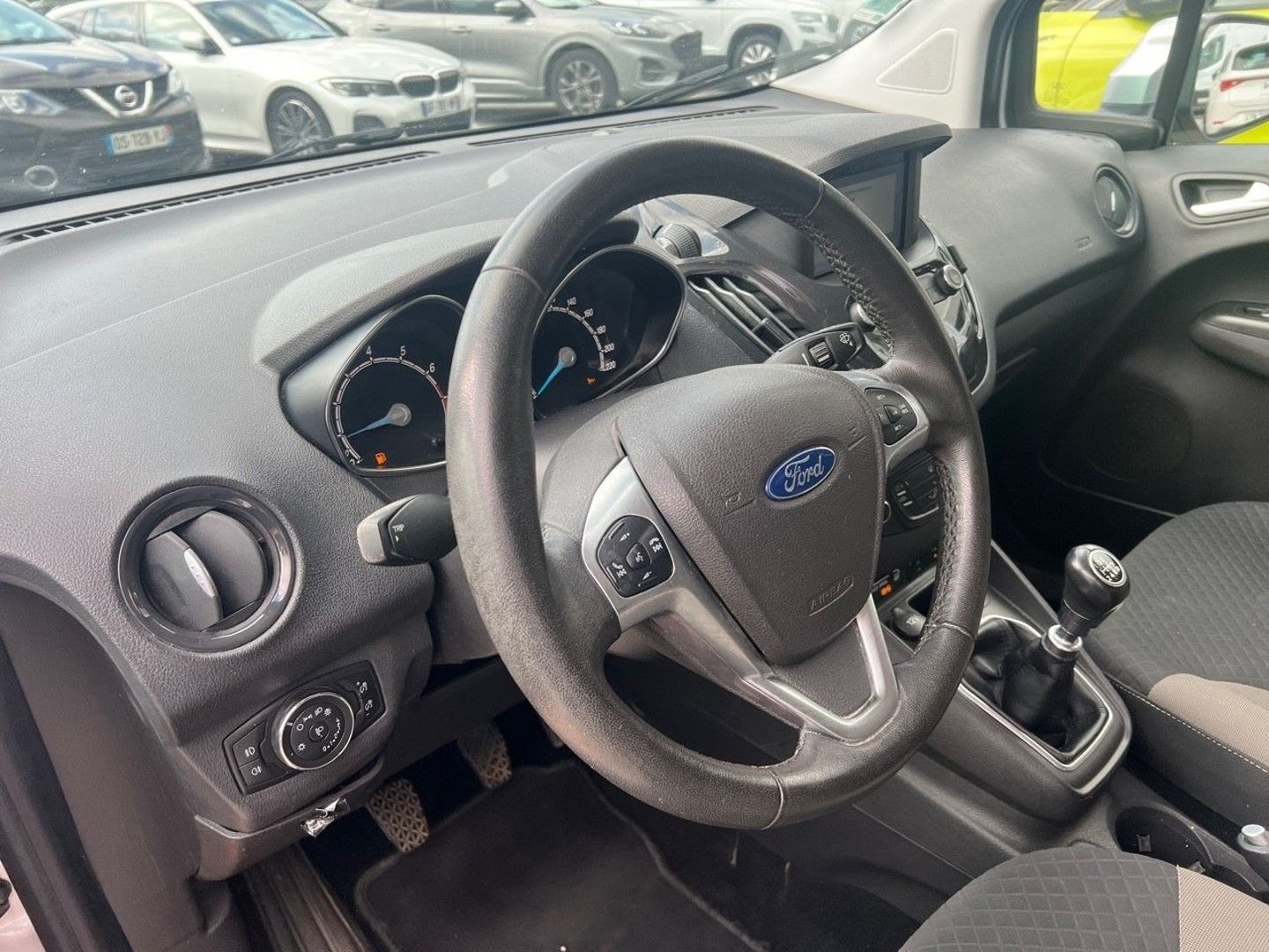 FORD Tourneo Courier en vente à Albi chez votre mandataire automobile