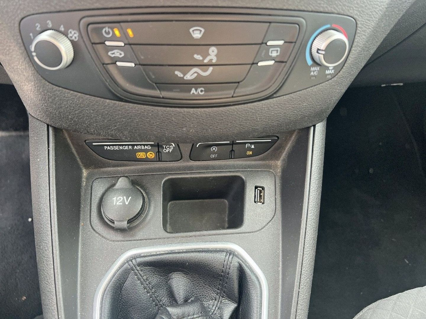 FORD Tourneo Courier en vente à Albi chez votre mandataire automobile
