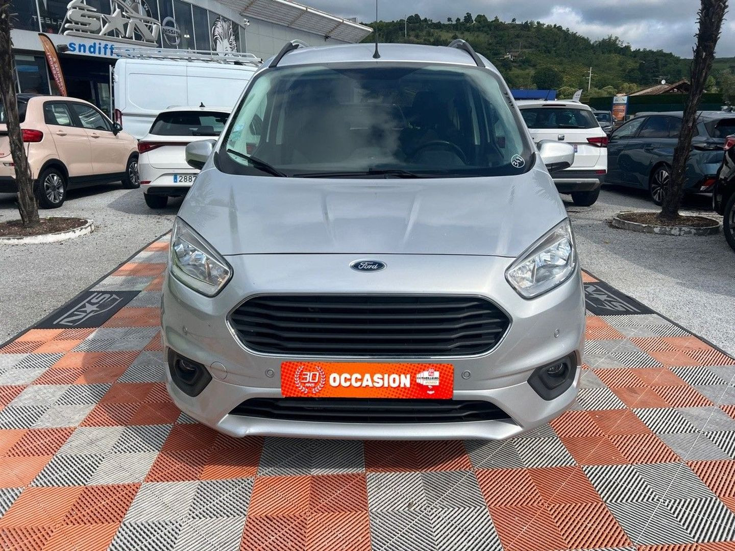 FORD Tourneo Courier en vente à Albi chez votre mandataire automobile