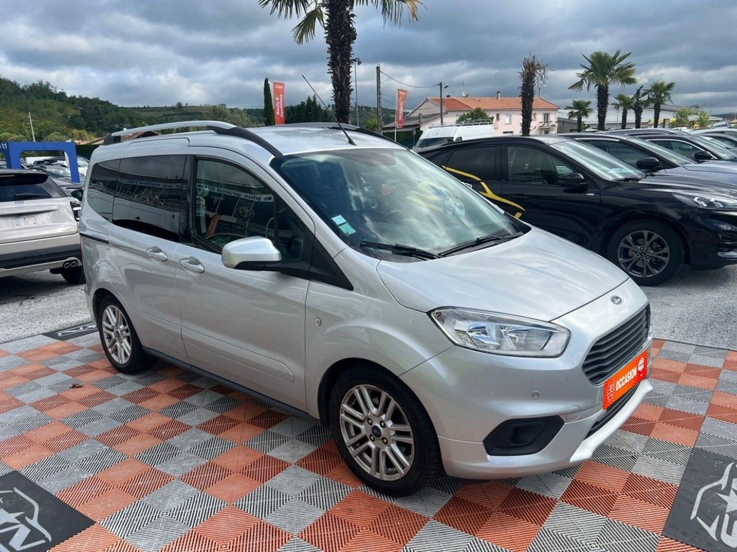 FORD Tourneo Courier en vente à Albi chez votre mandataire automobile