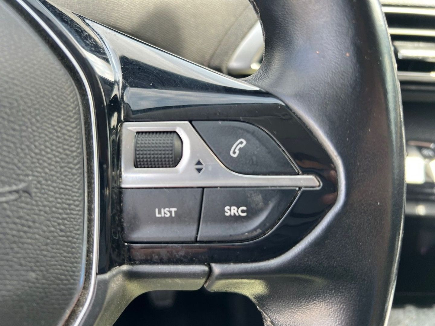 PEUGEOT 3008 en vente à Albi chez votre mandataire automobile