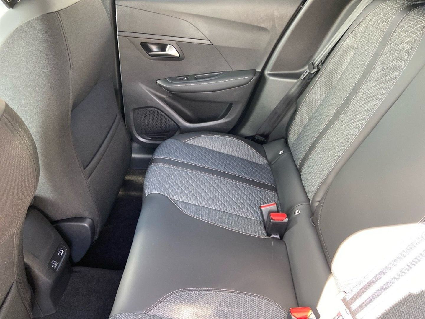 PEUGEOT 208 en vente à Albi chez votre mandataire automobile