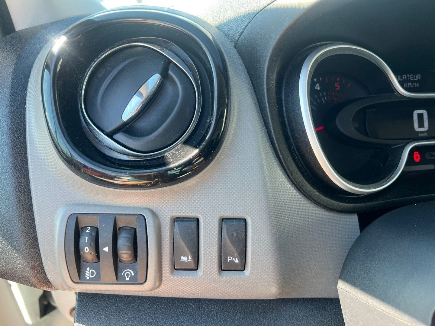 RENAULT TRAFIC FOURGON en vente à Albi chez votre mandataire automobile