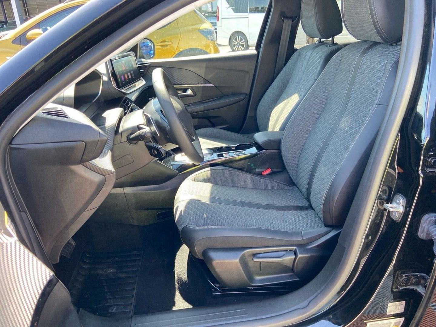 PEUGEOT 208 en vente à Albi chez votre mandataire automobile