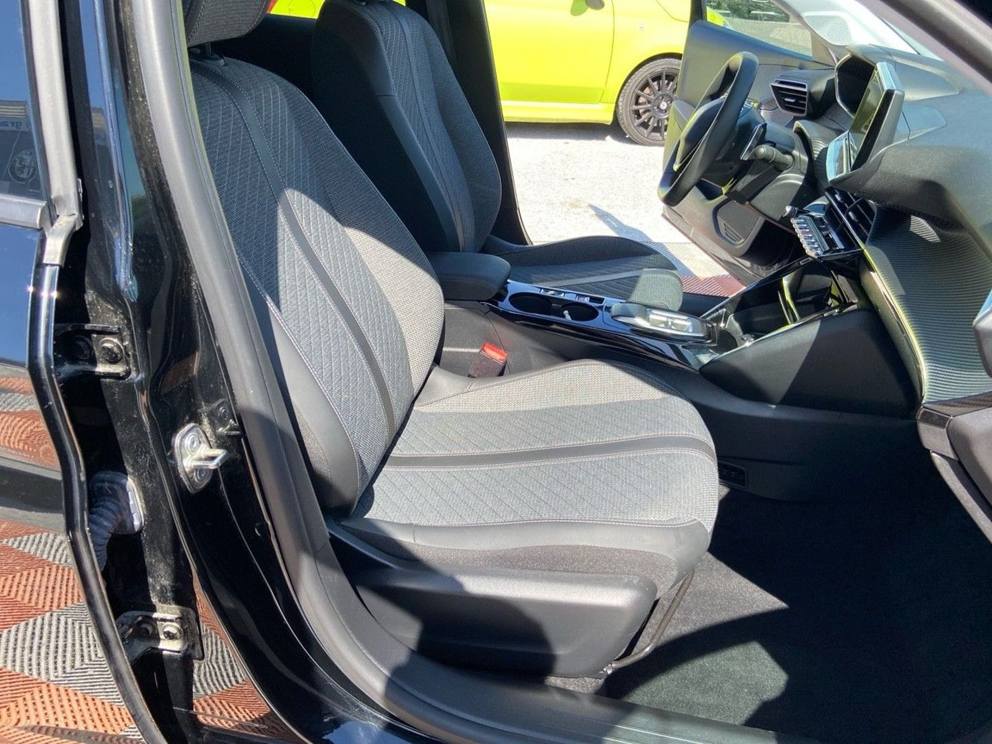 PEUGEOT 208 en vente à Albi chez votre mandataire automobile