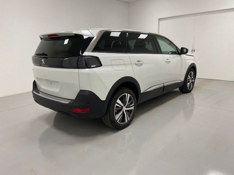 Photo 3 de l'offre de PEUGEOT 5008 1.2 PURETECH 130CH S&S ALLURE PACK à 27490€ chez e-Vago