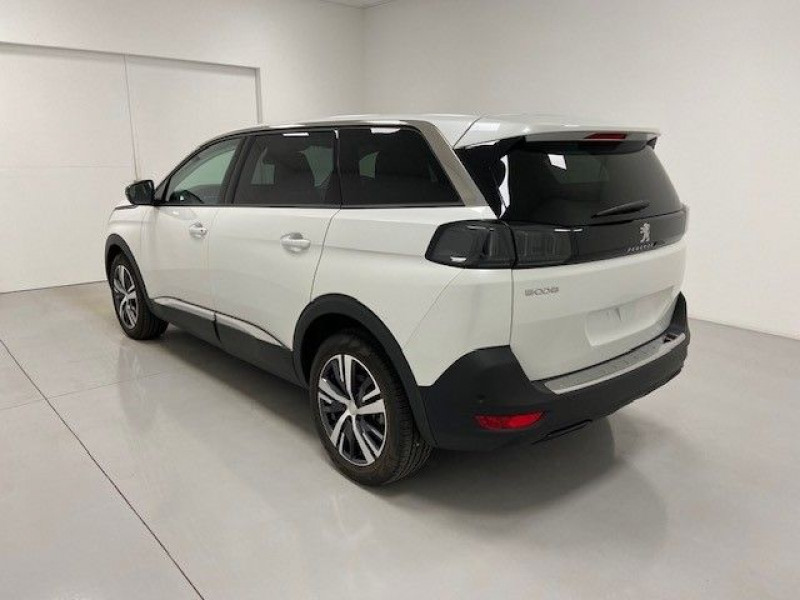 Photo 2 de l'offre de PEUGEOT 5008 1.2 PURETECH 130CH S&S ALLURE PACK à 27490€ chez e-Vago