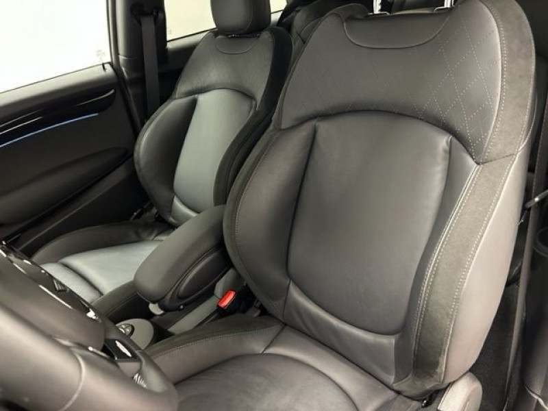 Photo 7 de l'offre de MINI MINI JOHN COOPER WORKS 231CH BVA8 + JA18 + CAM + CUIR à 34490€ chez e-Vago