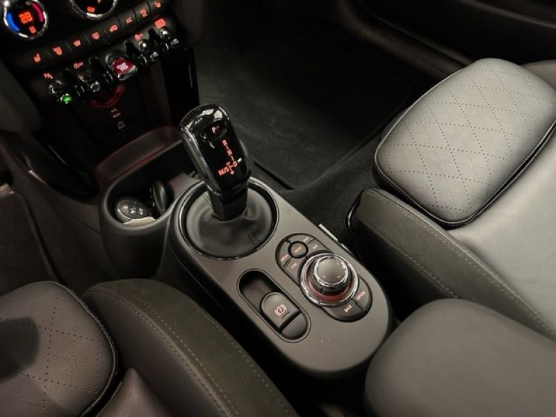 Photo 17 de l'offre de MINI MINI JOHN COOPER WORKS 231CH BVA8 + JA18 + CAM + CUIR à 34490€ chez e-Vago