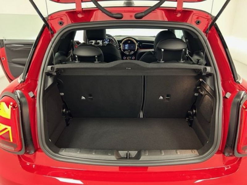 Photo 20 de l'offre de MINI MINI JOHN COOPER WORKS 231CH BVA8 + JA18 + CAM + CUIR à 34490€ chez e-Vago