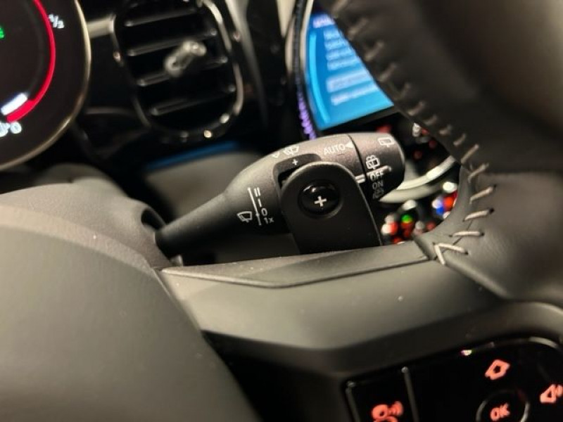 Photo 10 de l'offre de MINI MINI JOHN COOPER WORKS 231CH BVA8 + JA18 + CAM + CUIR à 34490€ chez e-Vago