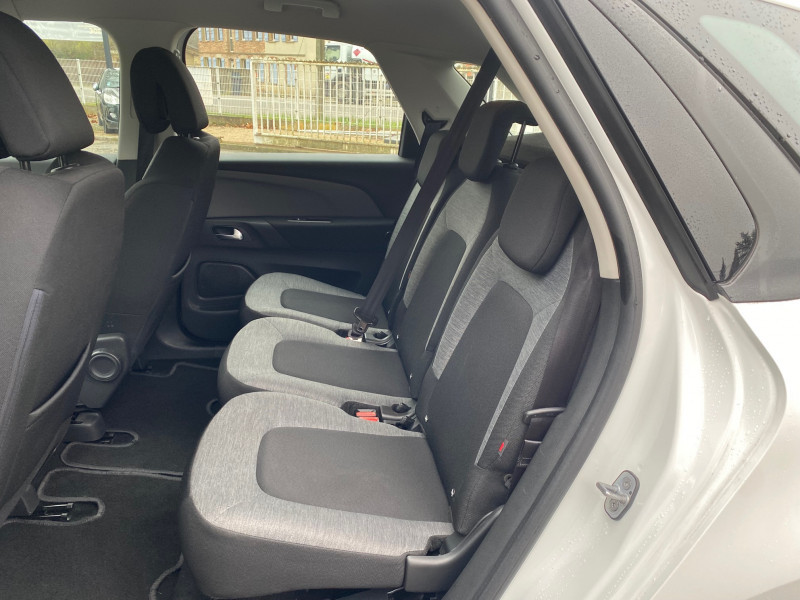 Photo 5 de l'offre de CITROEN C4 Picasso 5 Places 1.2 PureTech 130ch Confort S&S à 9990€ chez AA automobiles
