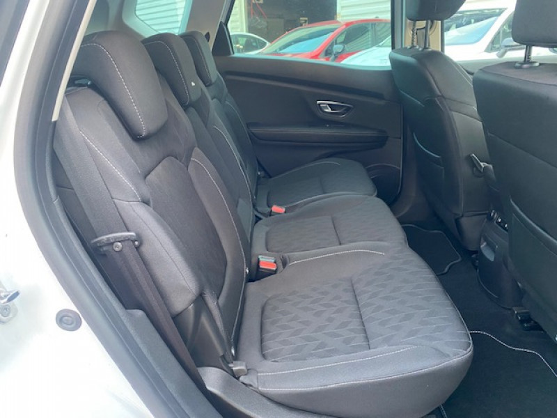 Photo 5 de l'offre de RENAULT Scenic 4 1.3 TCe 140ch energy Limited EDC à 17990€ chez AA automobiles