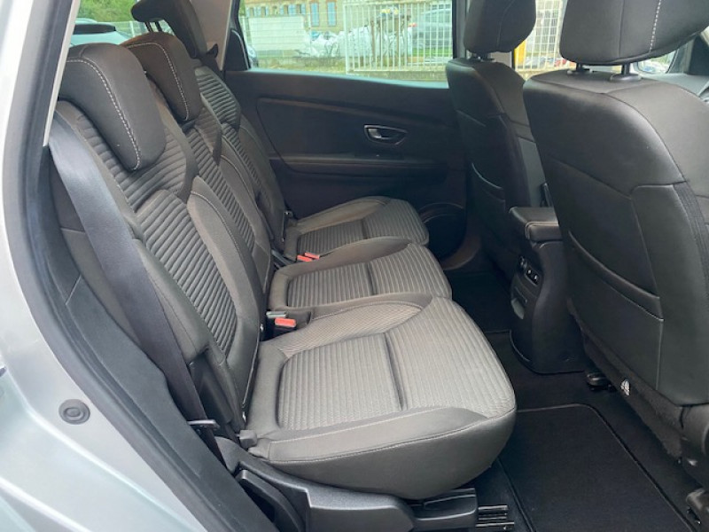 Photo 3 de l'offre de RENAULT Grand Scenic 1.7 Blue dCi 150ch Business EDC 7 places à 12990€ chez AA automobiles