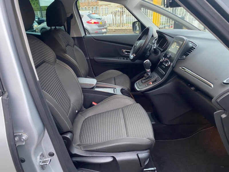 Photo 4 de l'offre de RENAULT Grand Scenic 1.7 Blue dCi 150ch Business EDC 7 places à 12990€ chez AA automobiles