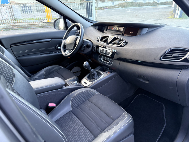 Photo 4 de l'offre de RENAULT Scenic 1.2 TCe 130ch Bose à 6990€ chez AA automobiles