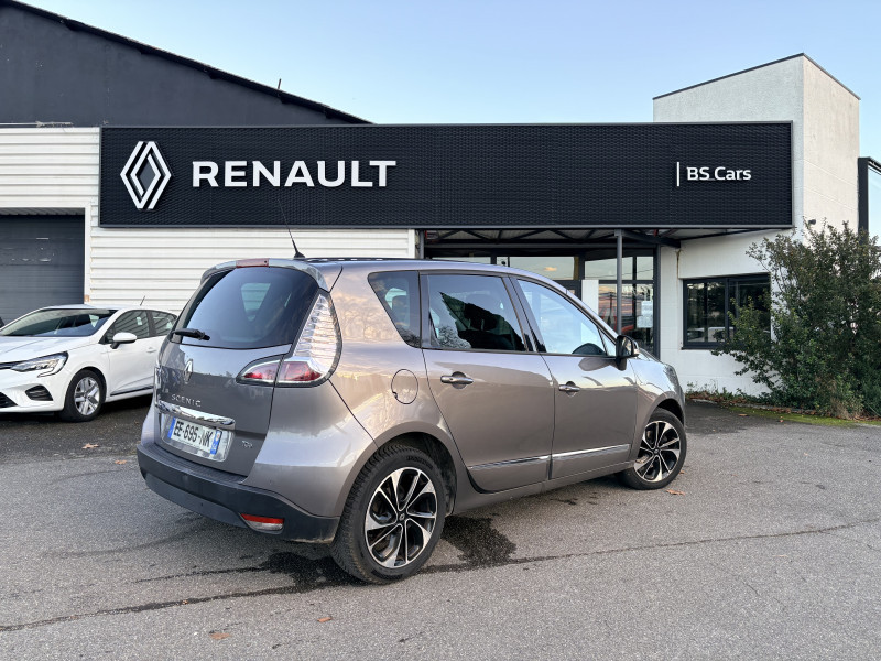 Photo 2 de l'offre de RENAULT Scenic 1.2 TCe 130ch Bose à 6990€ chez AA automobiles