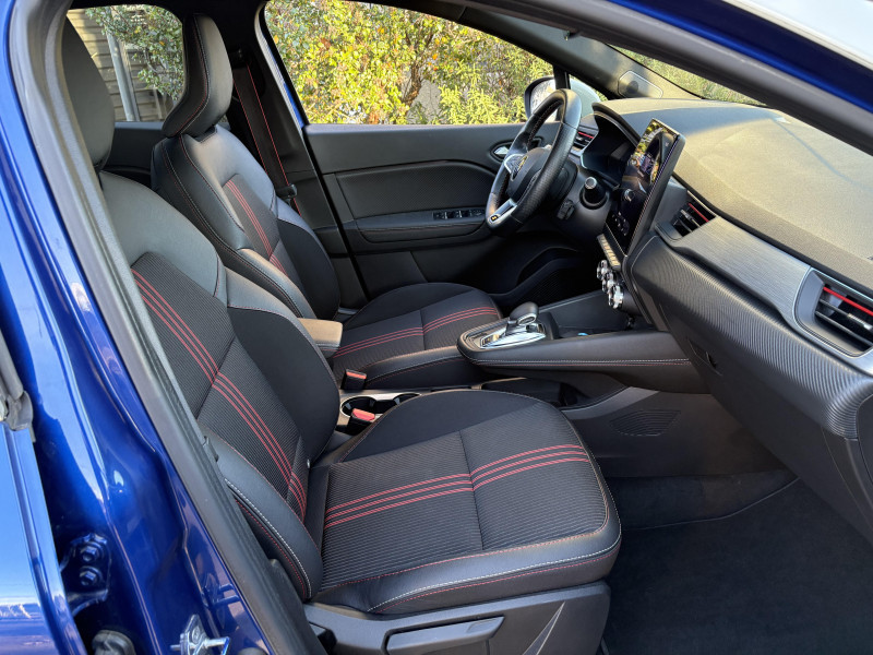 Photo 4 de l'offre de RENAULT Captur 1.6 E-Tech hybride 145ch RS Line à 17990€ chez AA automobiles