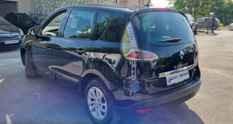 Photo 2 de l'offre de RENAULT modele III 1.2 TCe 115ch energy Dynamique à 7990€ chez AA automobiles