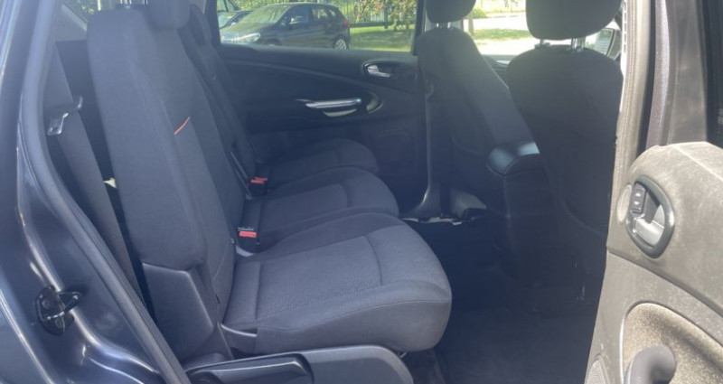 Photo 7 de l'offre de FORD modele 2.0 TDCI 140CH DPF TREND 7 PLACES à 8690€ chez AA automobiles