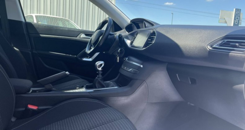 Photo 5 de l'offre de PEUGEOT modele 1.5 BlueHDi 100ch S&S Active Business à 10750€ chez AA automobiles