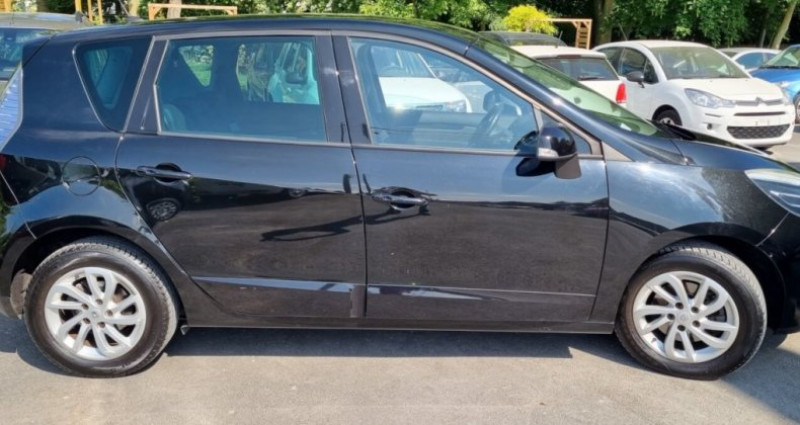 Photo 6 de l'offre de RENAULT modele III 1.2 TCe 115ch energy Dynamique à 7990€ chez AA automobiles