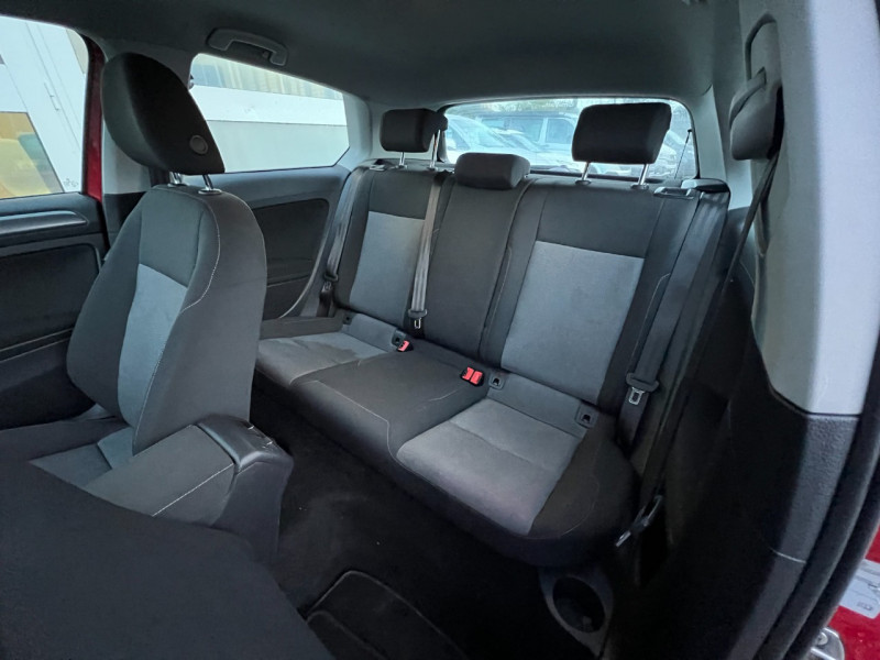 Photo 6 de l'offre de VOLKSWAGEN GOLF VII 1.2 TSI 85CH BLUEMOTION TECHNOLOGY TRENDLINE 3P (MOTEUR NEUF VOLKSWAGEN 0KM) à 10990€ chez Sevestre Automobiles