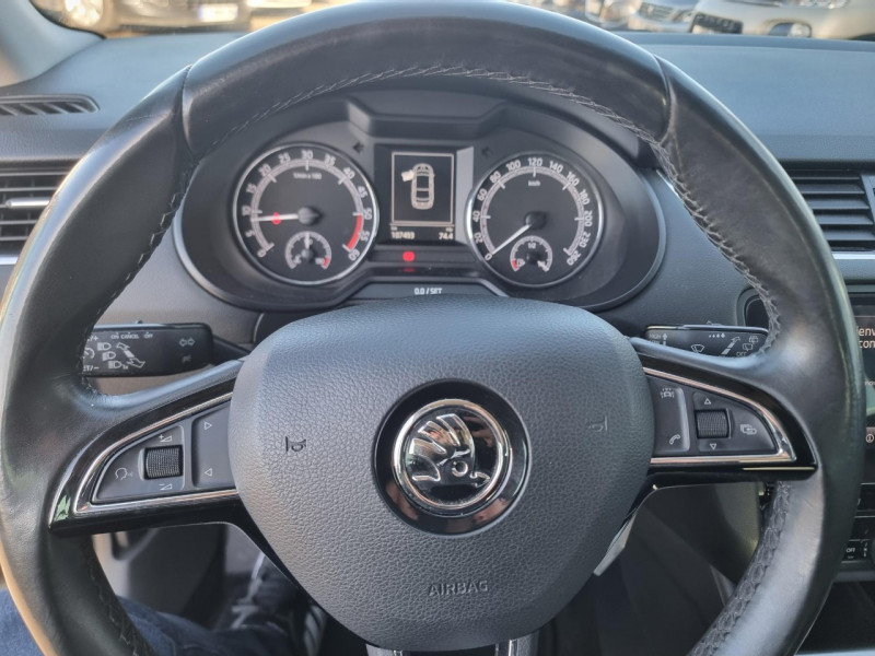 Photo 12 de l'offre de SKODA OCTAVIA 2.0 TDI 150CH CR FAP BUSINESS à 15490€ chez Sevestre Automobiles