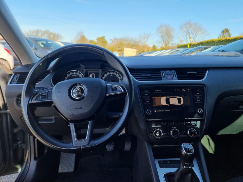 Photo 7 de l'offre de SKODA OCTAVIA 2.0 TDI 150CH CR FAP BUSINESS à 15490€ chez Sevestre Automobiles