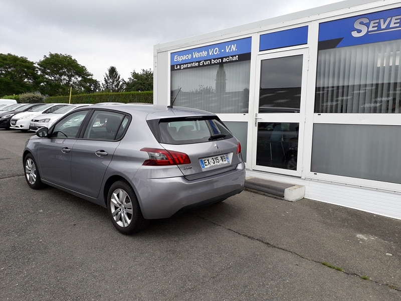 Photo 4 de l'offre de PEUGEOT 308 1.2 PURETECH 110CH E6.C S&S ACTIVE (COURROIE CHANGEE) à 9990€ chez Sevestre Automobiles