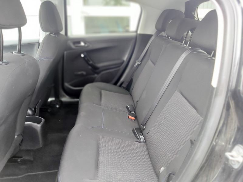 Photo 6 de l'offre de PEUGEOT 208 1.2 PURETECH 110CH ALLURE S&S 5P (COURROIE CHANGEE) à 8990€ chez Sevestre Automobiles