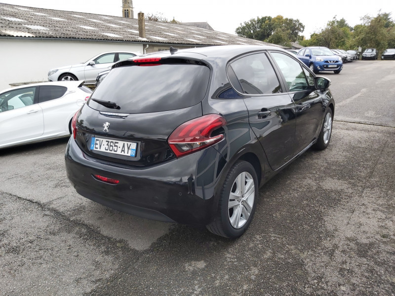 Photo 3 de l'offre de PEUGEOT 208 1.2 PURETECH 110CH ALLURE S&S 5P (COURROIE CHANGEE) à 8990€ chez Sevestre Automobiles