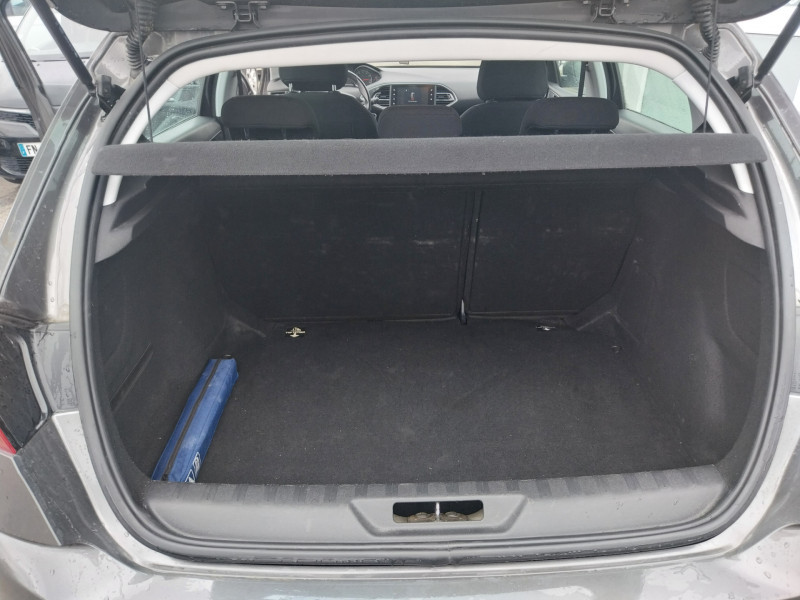 Photo 9 de l'offre de PEUGEOT 308 1.2 PURETECH 110CH ACCESS BUSINESS S&S 5P (COURROIE CHANGEE) à 8990€ chez Sevestre Automobiles