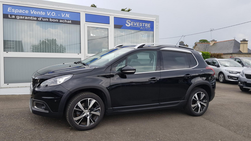 Peugeot 2008 1.2 PURETECH 82CH ALLURE (COURROIE CHANGEE) Essence NOIR Occasion à vendre