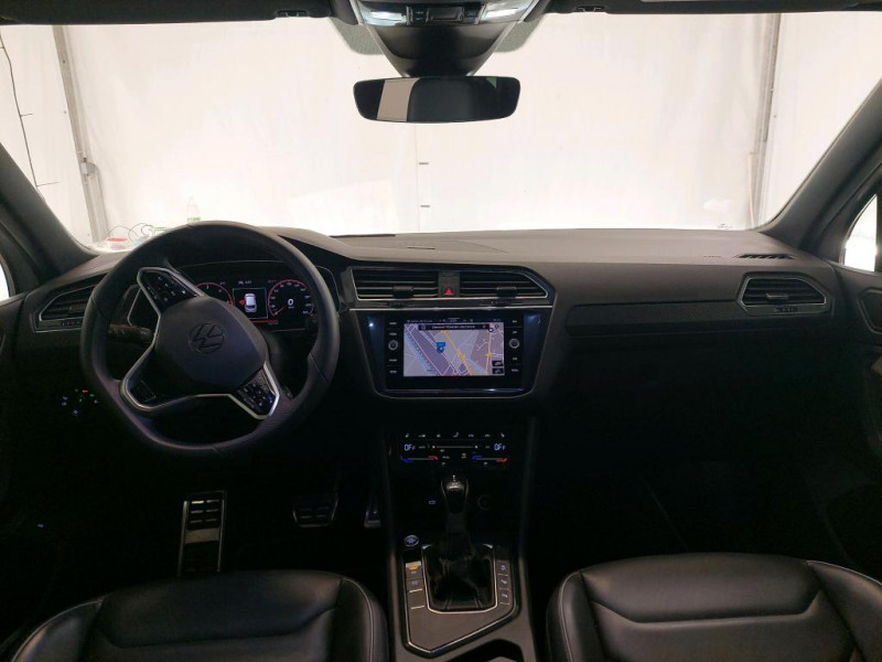 Photo 5 de l'offre de VOLKSWAGEN TIGUAN 2.0 TDI 150CH R-LINE DSG7 à 33990€ chez Sevestre Automobiles