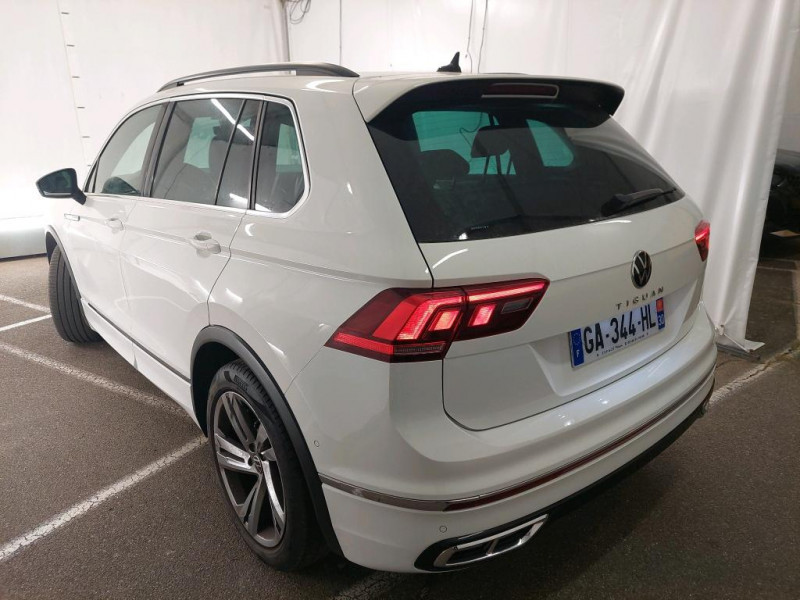 Photo 2 de l'offre de VOLKSWAGEN TIGUAN 2.0 TDI 150CH R-LINE DSG7 à 33990€ chez Sevestre Automobiles