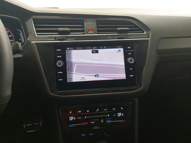 Photo 6 de l'offre de VOLKSWAGEN TIGUAN 2.0 TDI 150CH R-LINE DSG7 à 33990€ chez Sevestre Automobiles