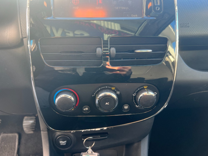 Photo 13 de l'offre de RENAULT CLIO IV 0.9 TCE 90CH ENERGY LIMITED EURO6 2015 à 8990€ chez Sevestre Automobiles