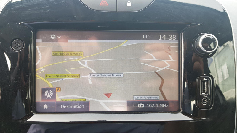 Photo 8 de l'offre de RENAULT CLIO IV 0.9 TCE 90CH ENERGY BUSINESS 5P à 8990€ chez Sevestre Automobiles