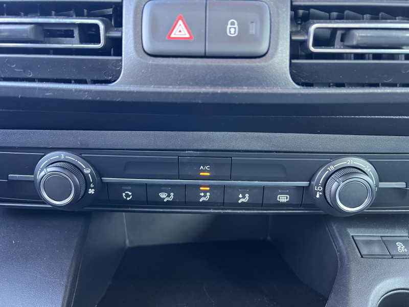 Photo 12 de l'offre de CITROEN BERLINGO XL BLUEHDI 100CH LIVE à 19490€ chez Sevestre Automobiles